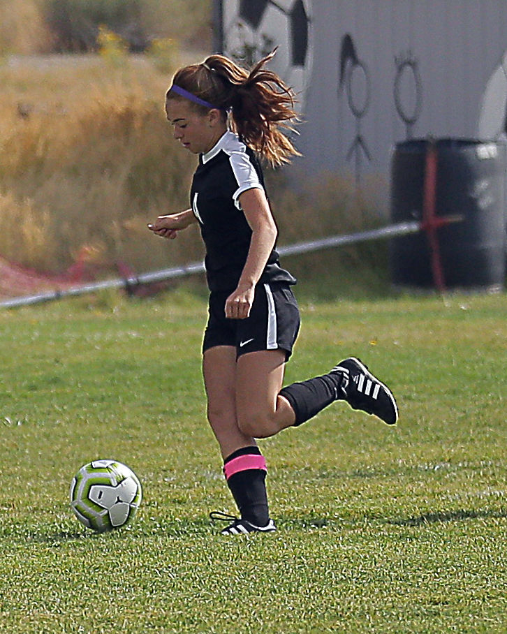 091019-elk-spt-spring-creek-girls-soccer-02.jpg